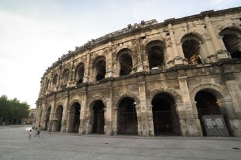 Nîmes